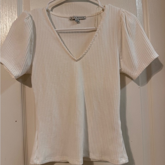 Haute Monde Cream Ribbed V-Neck Tee - Picture 1 of 3